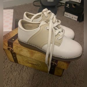 Toddler unisex saddles